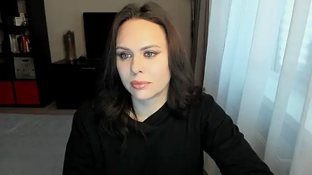 Snapshot of MollyCheiz chatting on 9, 11, 2025 MollyCheiz online show from 9, 11, 2025