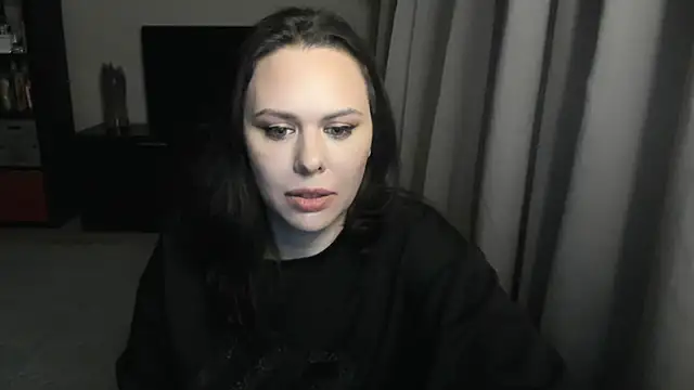 Snapshot of MollyCheiz chatting on 13, 12, 2025 MollyCheiz online show from 13, 12, 2025