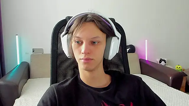 Snapshot of Ostin_meow chatting on 14, 2, 2026 Ostin meow online show from 14, 2, 2026