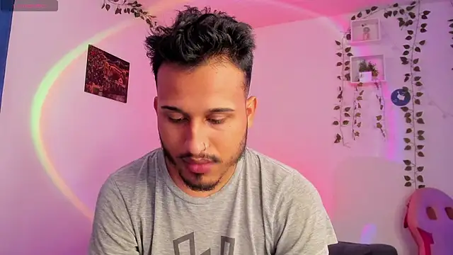 Raf brunette online show from 17, 12, 2024