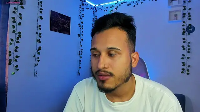 Raf brunette online show from 22, 12, 2024