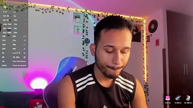 Raf brunette online show from 6, 1, 2025