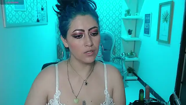 Snapshot of scarleth_blue chatting on 5, 3, 2025 scarleth blue online show from 5, 3, 2025