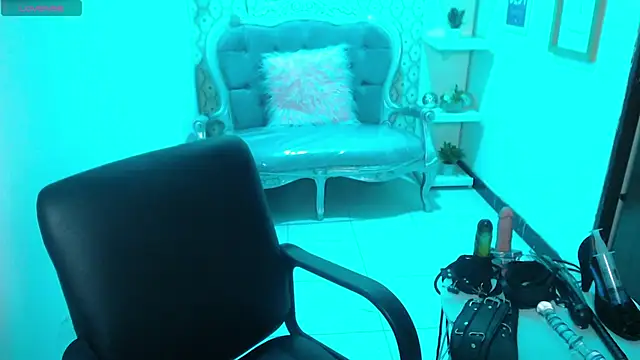 Snapshot of scarleth_blue chatting on 5, 3, 2025 scarleth blue online show from 5, 3, 2025