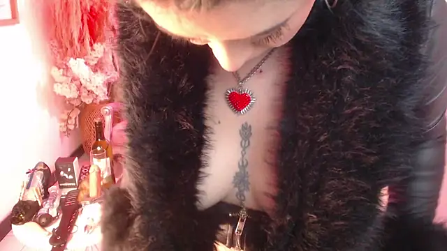 Snapshot of scarleth_blue chatting on 15, 11, 2025 scarleth blue online show from 15, 11, 2025