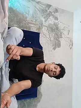 Snapshot of wagz chatting on 6, 11, 2025 wagz online show from 6, 11, 2025