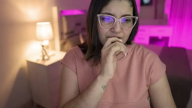 Camilaa bueno online show from 19, 12, 2024