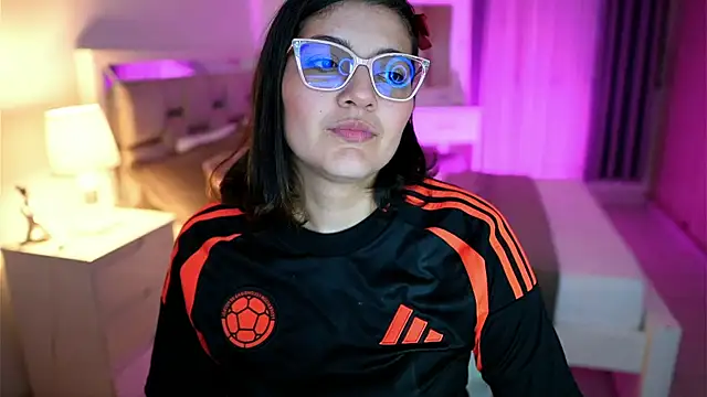 Camilaa bueno online show from 20, 3, 2025