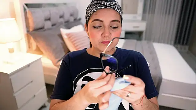 Camilaa bueno online show from 12, 10, 2025