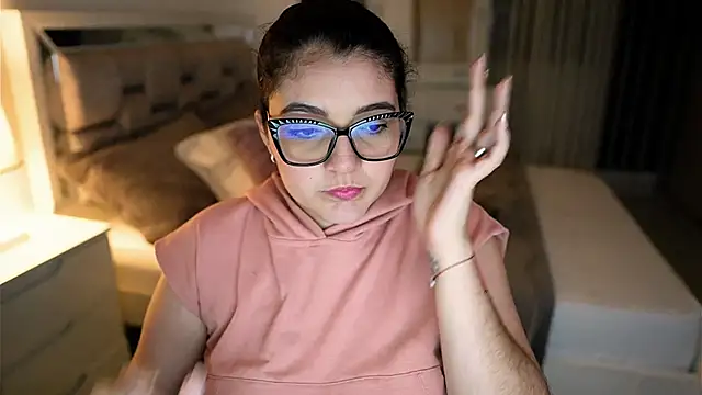 Camilaa bueno online show from 16, 10, 2025