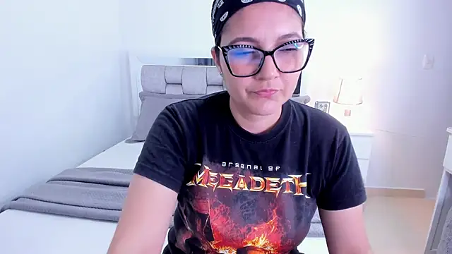 Camilaa bueno online show from 16, 4, 2026