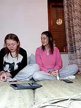 ella grays online show from 23, 11, 2025