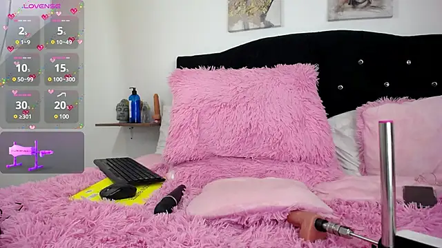 Miah hilton2 online show from 3, 12, 2024