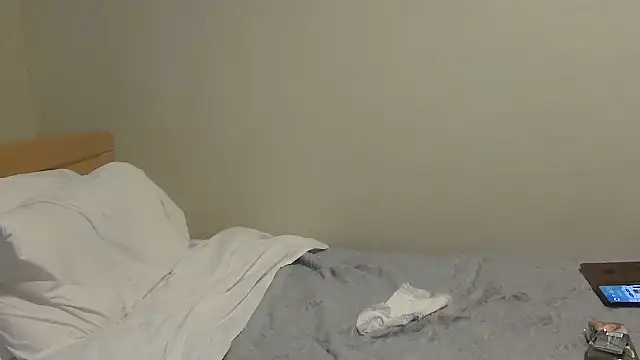 Snapshot of housewife_shantie chatting on 12, 10, 2025 housewife shantie online show from 12, 10, 2025