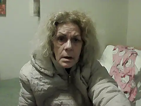 Snapshot of housewife_shantie chatting on 15, 2, 2026 housewife shantie online show from 15, 2, 2026