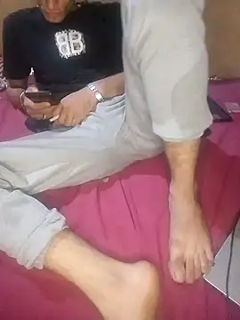 Snapshot of LOOLOOO123123 chatting on 7, 11, 2025 LOOLOOO123123 online show from 7, 11, 2025