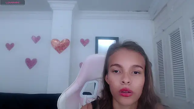 Snapshot of lulu_25_ chatting on 28, 12, 2024 lulu 25 online show from 28, 12, 2024