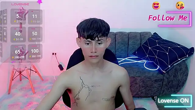 Snapshot of tanjiro_cute chatting on 30, 1, 2025 tanjiro cute online show from 30, 1, 2025