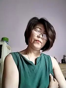 Snapshot of Baby-tits2024 chatting on 25, 9, 2025 Baby-tits2024 online show from 25, 9, 2025