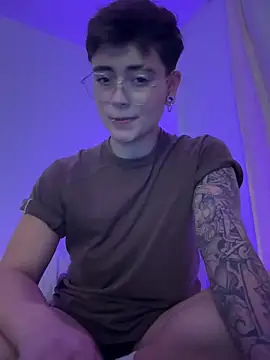 Chriss gomez2 online show from 17, 11, 2025