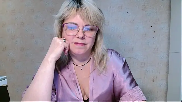 sweetsunset11 online show from 2, 4, 2026