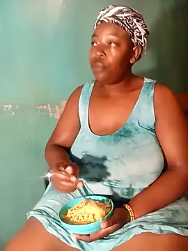 curvyloneah75 online show from 10, 3, 2025