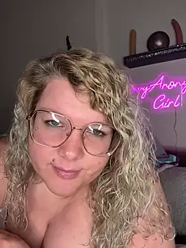 Snapshot of CurvyAnonymousGirl89 chatting on 18, 2, 2025 CurvyAnonymousGirl89 online show from 18, 2, 2025