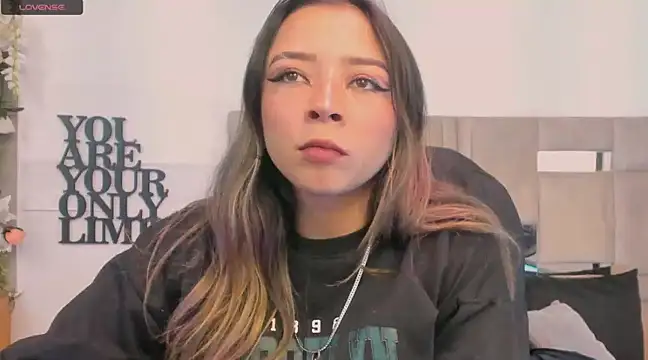 natacha  black  online show from 23, 1, 2025