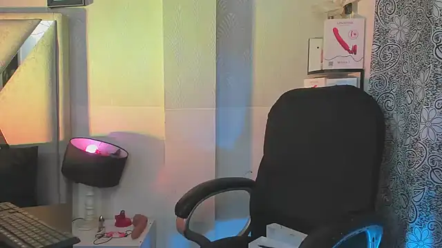 natacha  black  online show from 19, 2, 2025