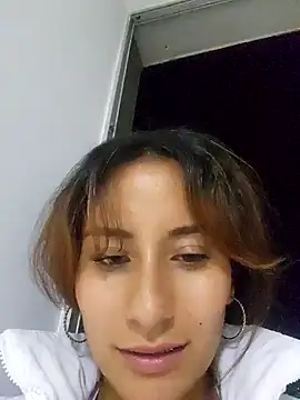 varenkaivanova 22 online show from 8, 1, 2025