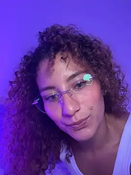 varenkaivanova 22 online show from 7, 2, 2025