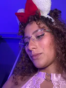 varenkaivanova 22 online show from 13, 2, 2025