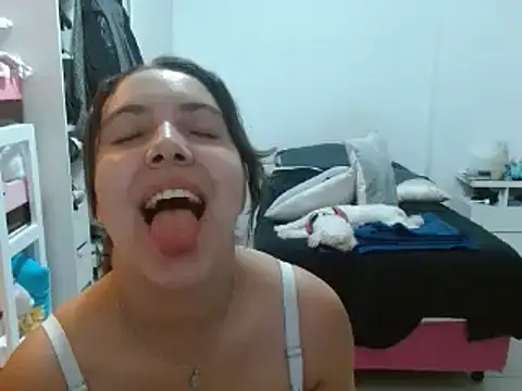 Snapshot of xBubblyBarbiexx chatting on 28, 1, 2025 xBubblyBarbiexx online show from 28, 1, 2025