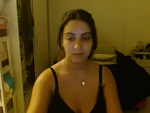 Snapshot of xBubblyBarbiexx chatting on 5, 2, 2025 xBubblyBarbiexx online show from 5, 2, 2025