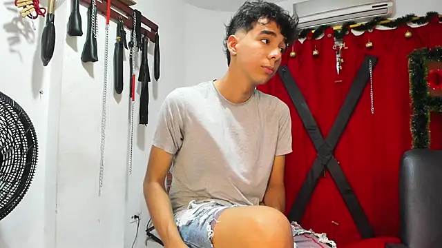 Harry LatinBoy online show from 8, 12, 2024