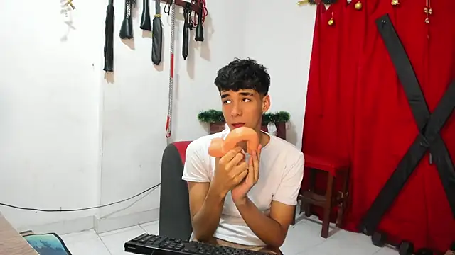 Harry LatinBoy online show from 19, 12, 2024