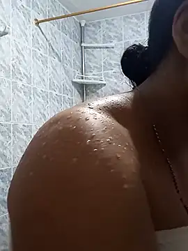 Naomy veracruz  online show from 24, 11, 2025