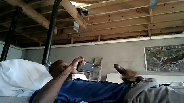 Snapshot of KinGKane84 chatting on 12, 12, 2024 KinGKane84 online show from 12, 12, 2024