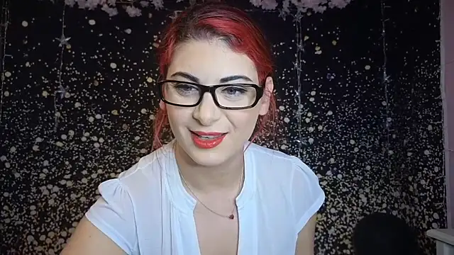 KinkyZarah online show from 6, 1, 2025