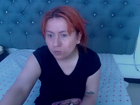 Snapshot of XxMiaSexxyHotxX chatting on 11, 9, 2025 XxMiaSexxyHotxX online show from 11, 9, 2025