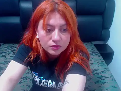 Snapshot of XxMiaSexxyHotxX chatting on 17, 10, 2025 XxMiaSexxyHotxX online show from 17, 10, 2025