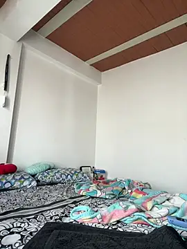 LollaByer online show from 20, 3, 2025