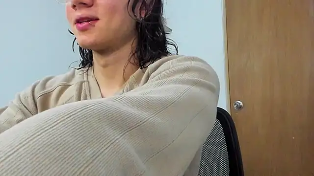 Snapshot of AngelBennet_ chatting on 20, 2, 2025 AngelBennet online show from 20, 2, 2025