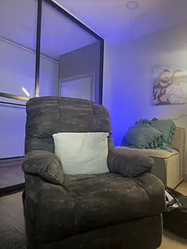 Snapshot of DimitriSullivan_ chatting on 2, 3, 2025 DimitriSullivan online show from 2, 3, 2025