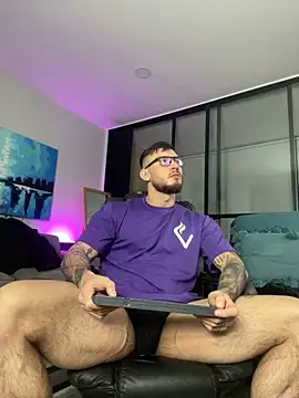 Snapshot of DimitriSullivan_ chatting on 12, 3, 2025 DimitriSullivan online show from 12, 3, 2025