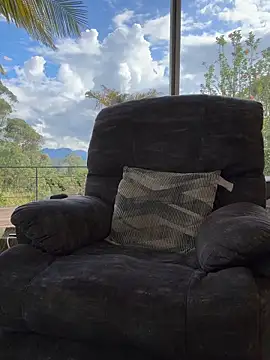 Snapshot of DimitriSullivan_ chatting on 23, 10, 2025 DimitriSullivan online show from 23, 10, 2025