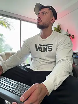 Snapshot of DimitriSullivan_ chatting on 5, 12, 2025 DimitriSullivan online show from 5, 12, 2025