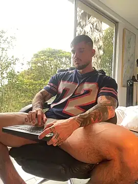 DimitriSullivan  online show from 18, 12, 2025