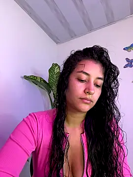 Snapshot of Lady_Rey chatting on 19, 10, 2025 Lady Rey online show from 19, 10, 2025
