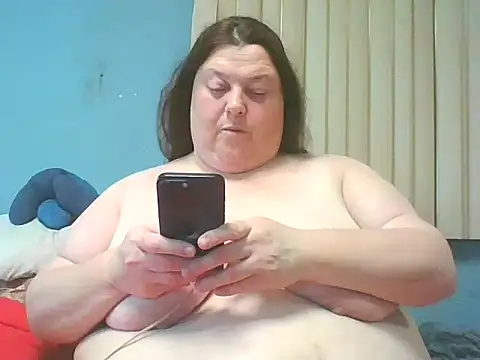 Snapshot of Honeybee2025 chatting on 10, 2, 2025 Honeybee2025 online show from 10, 2, 2025